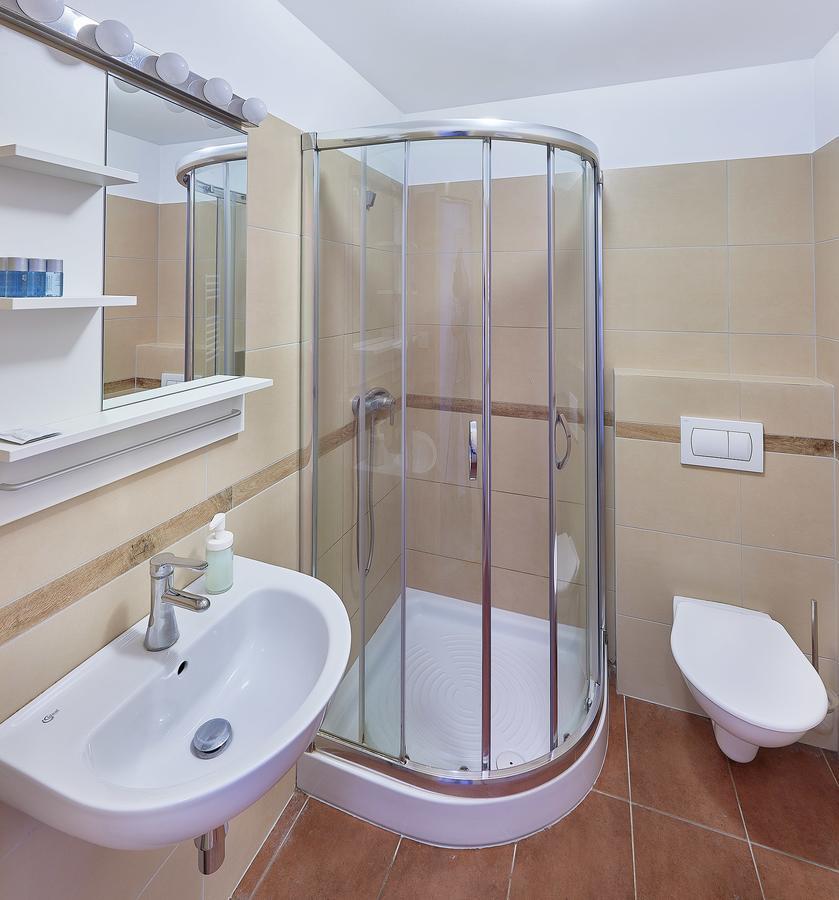 Hotel Penzion Karolinka à Kroměříž Extérieur photo